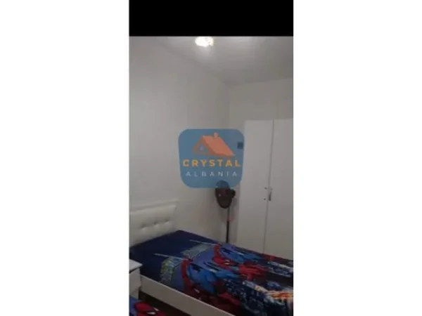 Tirane, jepet me qera apartament 2+1+A Kati 1, 100 m² 30.000 Leke (Rruga bedri Karapici)