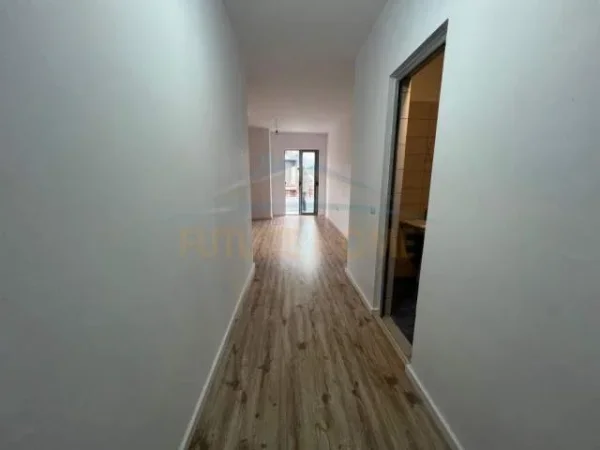 Tirane, shitet apartament 1+1 Kati 3, 71 m² 82.000 Euro (Rruga Besim Alla)