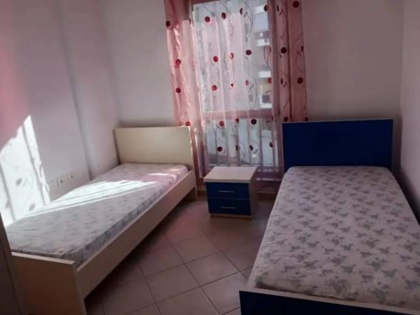 Tirane, jepet me qera apartament 2+1+BLK Kati 3, 85 m² 40.000 Leke (rruga e kavajes , rruga stavri themeli)