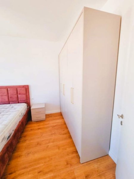 Tirane, jepet me qera apartament 1+1+A+BLK 70 m² 800 Euro (Kompleksi Dinamo)