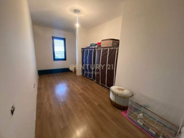 Tirane, shitet apartament Kati 6, 114 m² 110.000 Euro (fresku)