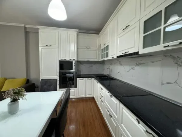 Tirane, jepet me qera apartament 1+1+BLK Kati 4, 71 m² 450 Euro (Vila L, Astir)