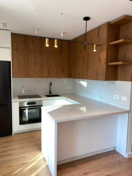 Tirane, jepet me qera apartament 2+1 Kati 9, 82 m² 500 Euro (Tek ish fusha aviacionit)