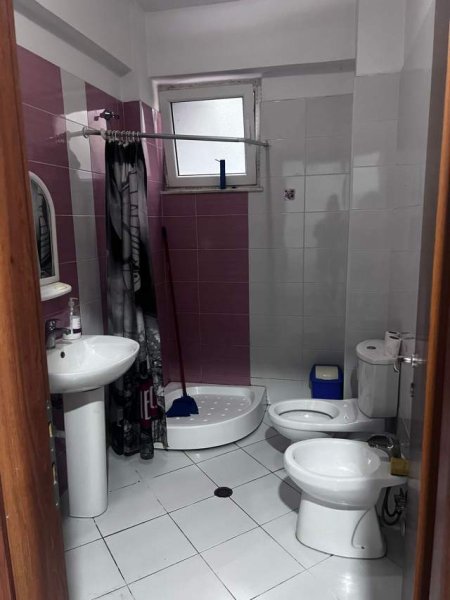 Tirane, jepet me qera Kati 2, 60 m² 35.000 Leke (Liqeni i Thate)
