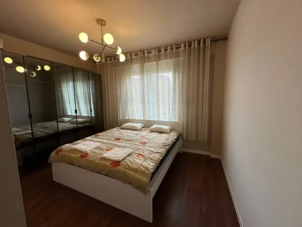 Tirane, jepet me qera 2+1+2 102 m² 900 Euro (Kodra e Diellit)