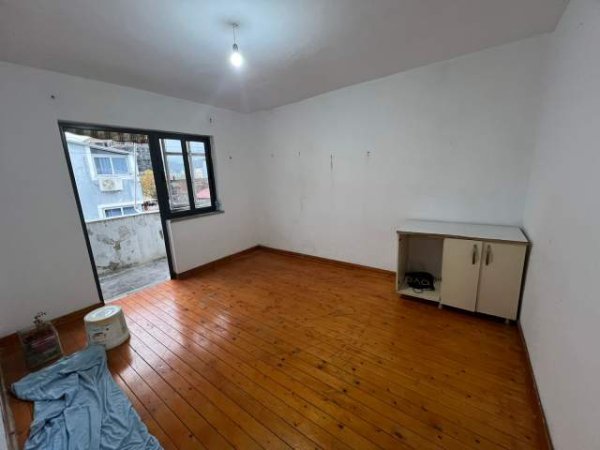 Tirane, shitet Kati 5, 78 m² 118.000 Euro (Rruga e Kavajes)