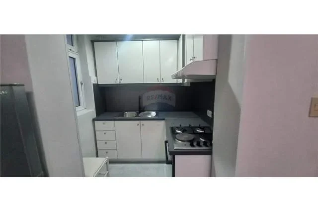 Tirane, jepet me qera apartament 2+1 Kati 1, 110 m² 550 Euro (Vasil Shanto)