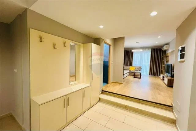 Tirane, jepet me qera apartament 2+1 Kati 10, 90 m² 700 Euro (Rruga Medar Shtylla)