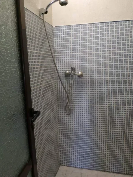 Tirane, jepet me qera apartament 1+1 Kati 5, 50 m² 380 Euro (Bllok Pallatet Agimi)