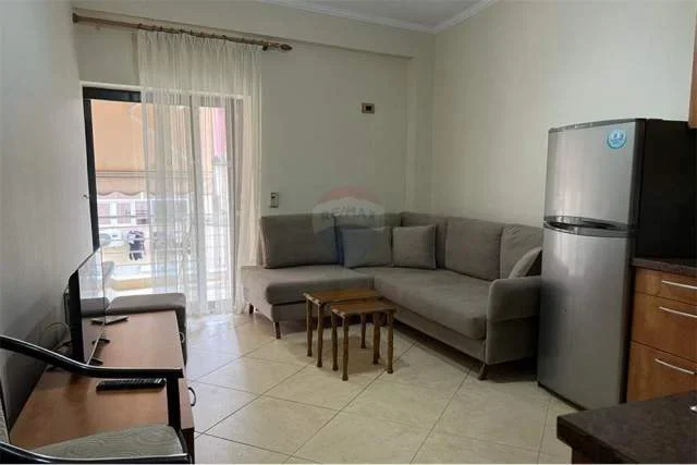 Tirane, jepet me qera apartament 1+1+BLK Kati 4, 60 m² 500 Euro