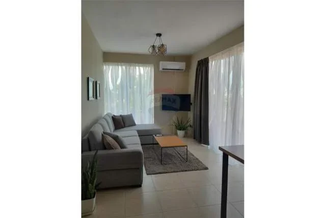 Tirane, jepet me qera apartament 1+1+BLK Kati 2, 600 Euro (Sauk)