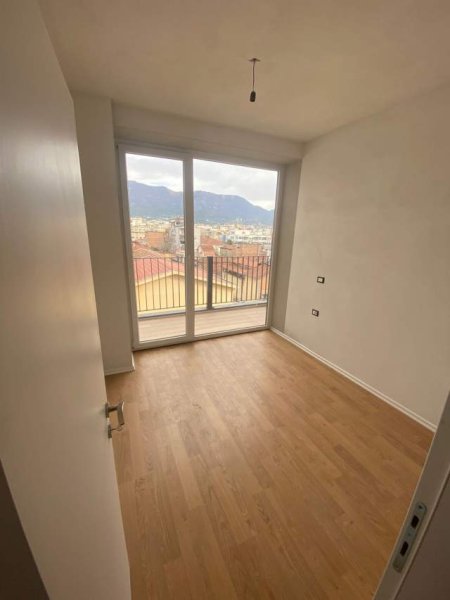 Tirane, shitet apartament 2+1+BLK Kati 5, 106 m² 158.700 Euro