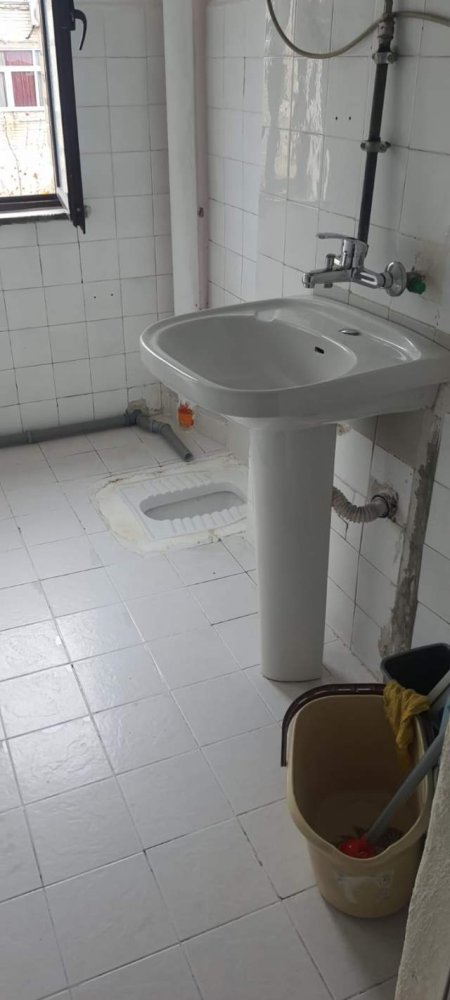 Tirane, jepet me qera apartament 1+1+BLK Kati 4, 48 m² 25.000 Leke (hysen loci)