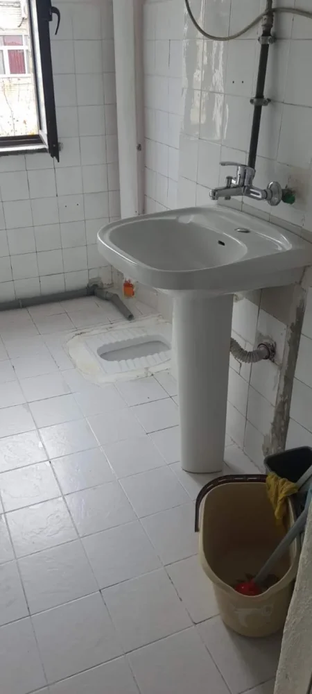 Tirane, jepet me qera apartament 1+1+BLK Kati 4, 48 m² 25.000 Leke (hysen loci)