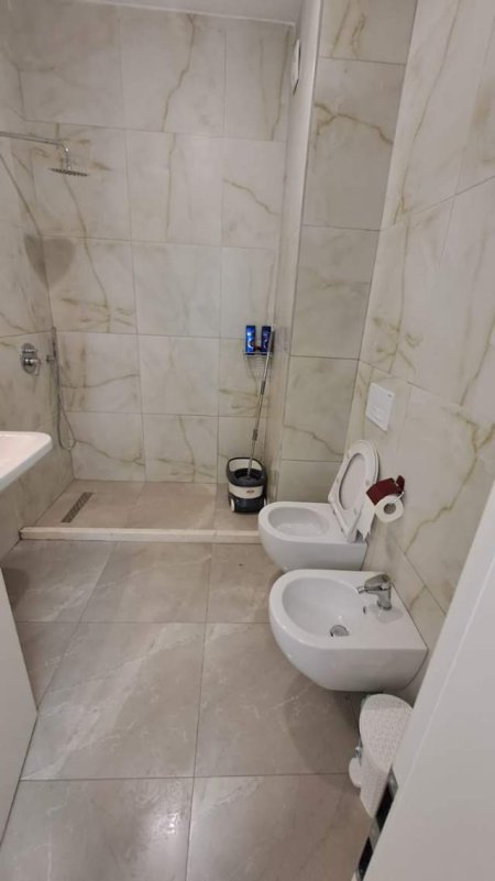 Tirane, jepet me qera apartament 2+1+BLK Kati 3, 85 m² 450 Euro (Ali Demi,kompleksi mangalem)