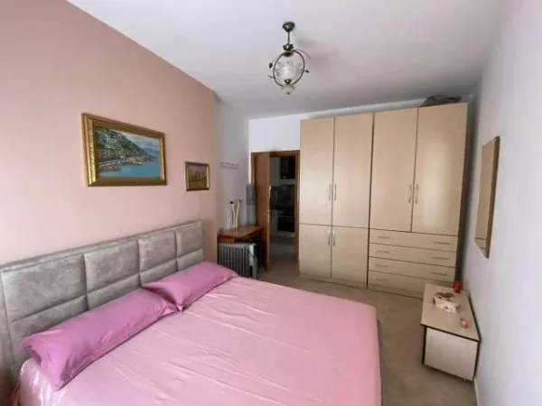 Tirane, jepet me qera apartament 2+1+BLK Kati 6, 90 m² 550 Euro (rruga mine peza,prane  prokurorise)