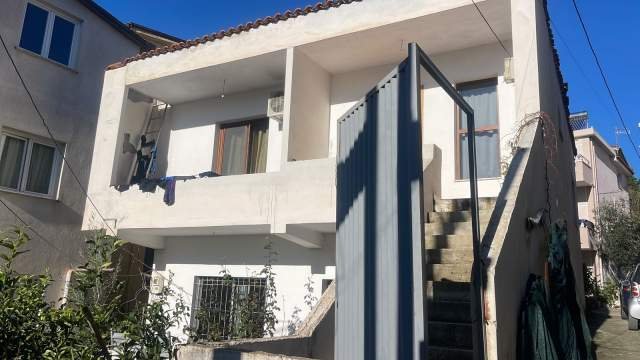 Tirane, shitet Vile, dy kate, 290.000 Euro