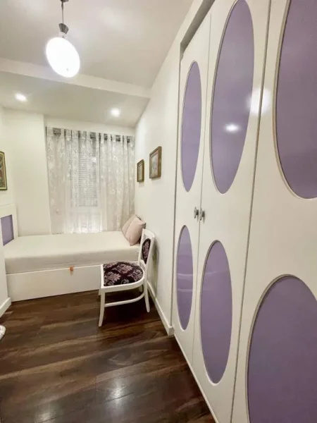 Tirane, jepet me qera apartament 3+1+BLK Kati 2, 90 m² 800 Euro (Rruga e Kavajes)