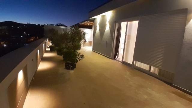 Tirane,  Penthouse me Qira1+1+ Super Verande ( Bulevardi Yzberisht )