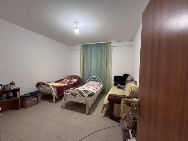 Tirane, jepet me qera apartament 1+1+A+BLK Kati 4, 80 m² 35.000 Leke (rruga e dibres , prapa fakultetit te mjekesise)