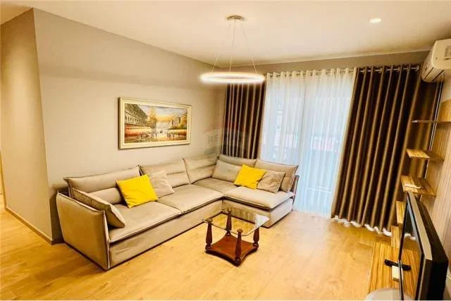 Tirane, jepet me qera apartament 2+1+BLK Kati 10, 79 m² 700 Euro