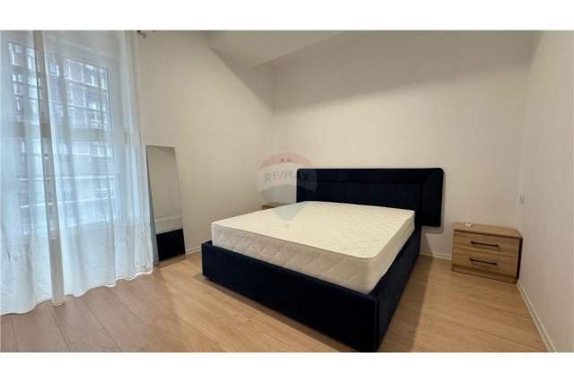 Tirane, jepet me qera apartament 1+1 Kati 3, 68 m² 400 Euro (Stacioni i Trenit)