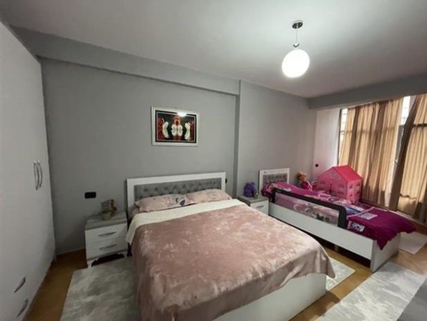 Tirane, shitet apartament 2+1+BLK Kati 1, 98 m² 115.000 Euro (sokrat miho)
