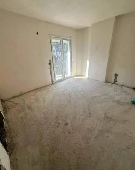 Tirane, shitet apartament  2+1+2 me garazh, Kati 2, 116 m² 250.000 Euro (Rruga e Bogdaneve)