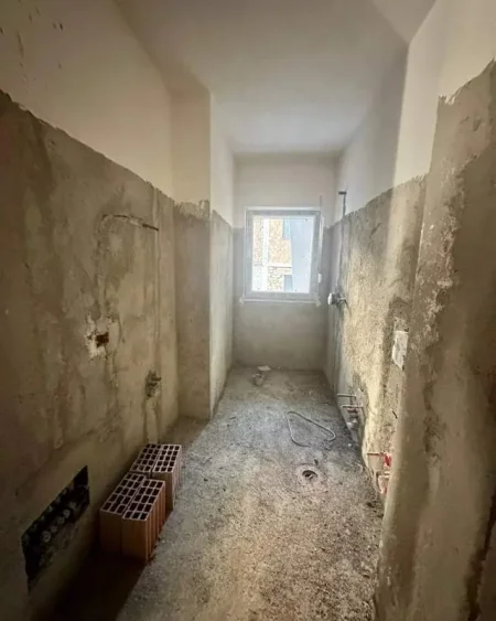 Tirane, shitet apartament  2+1+2 me garazh, Kati 2, 116 m² 250.000 Euro (Rruga e Bogdaneve)