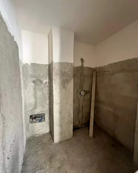 Tirane, shitet apartament  2+1+2 me garazh, Kati 2, 116 m² 250.000 Euro (Rruga e Bogdaneve)