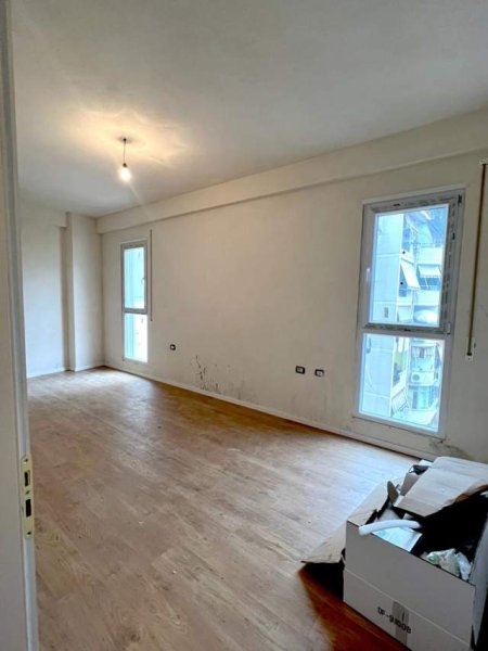 Tirane, shes apartament 1+1+BLK Kati 4, 79 m² 149.500 Euro