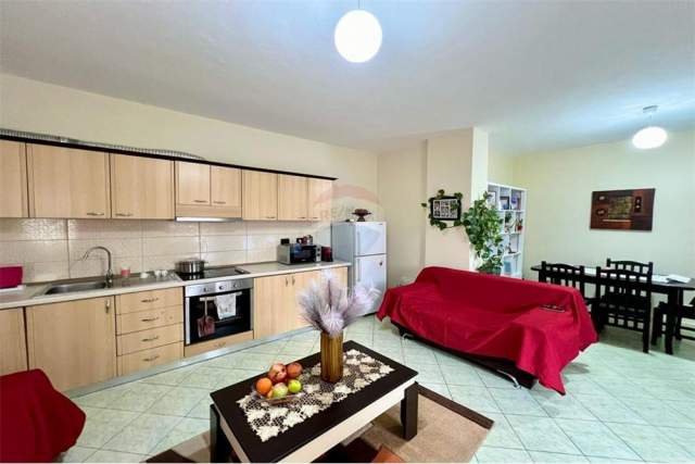 Tirane, shitet apartament 1+1+BLK Kati 3, 75 m² 68.000 Euro