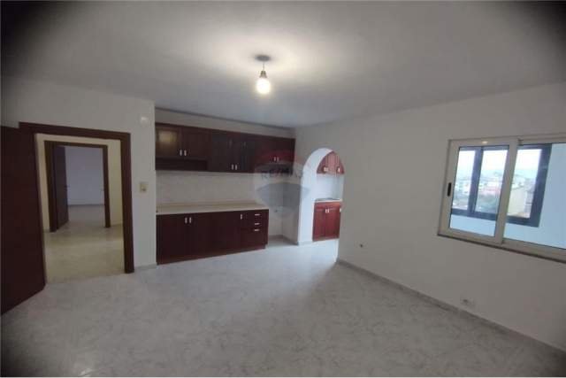 Tirane, shitet apartament 1+1 Kati 5, 55 m² 70.000 Euro