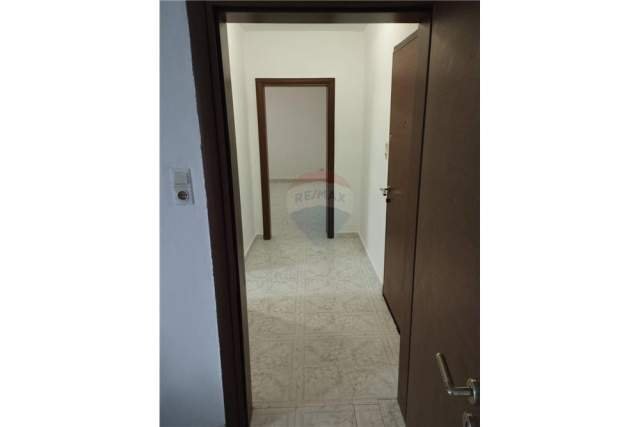 Tirane, shitet apartament 1+1 Kati 5, 55 m² 70.000 Euro