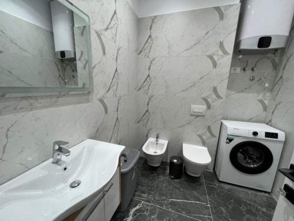 Tirane, jepet me qera apartament 2+1+BLK Kati 8, 110 m² 1.300 Euro (KOMPLEKSI DELIJORGJI)