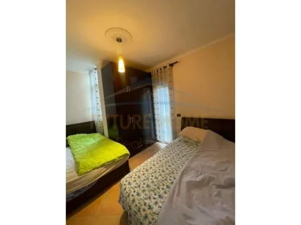 Tirane, jepet me qera apartament 2+1+BLK Kati 4, 85 m² 450 Euro (Rruga Rrapo Hekali)