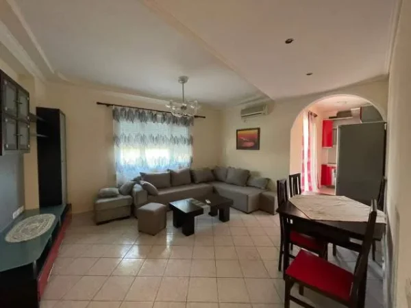 Tirane, jepet me qera apartament 2+1+BLK Kati 4, 650 Euro