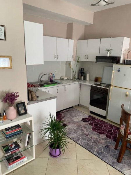 Tirane, jepet me qera apartament 1+1+BLK Kati 5, 70 m² 0 Leke (Rruga Bedri Karapici)