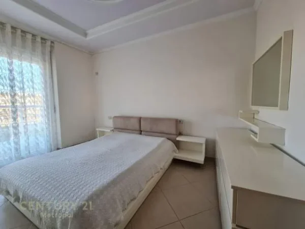 Tirane, jepet me qera apartament 2+1+BLK Kati 4, 85 m² 700 Euro (Kopshti Zoologjik)