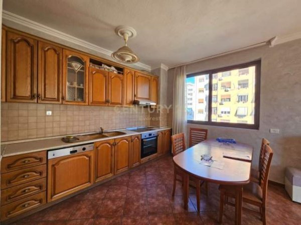 Tirane, shes apartament 2+1+2+BLK 144 m² 270.000 Euro (Komuna e Parisit)