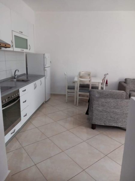 Tirane, jepet me qera apartament Kati 8, 85 m² 35.000 Leke