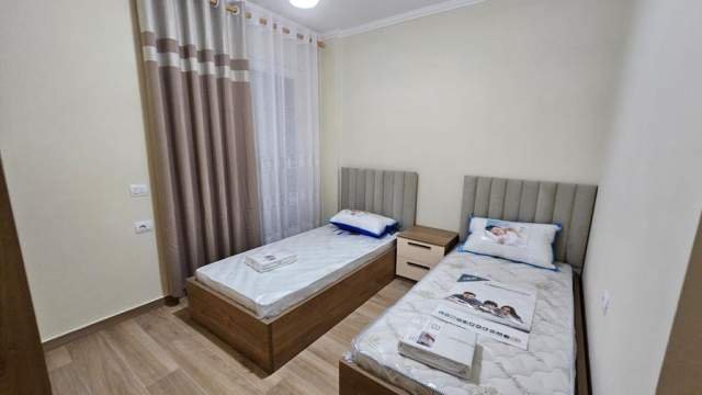 Tirane, jepet me qera apartament 2+1+BLK Kati 2, 600 Euro (Fiori Di Bosko)