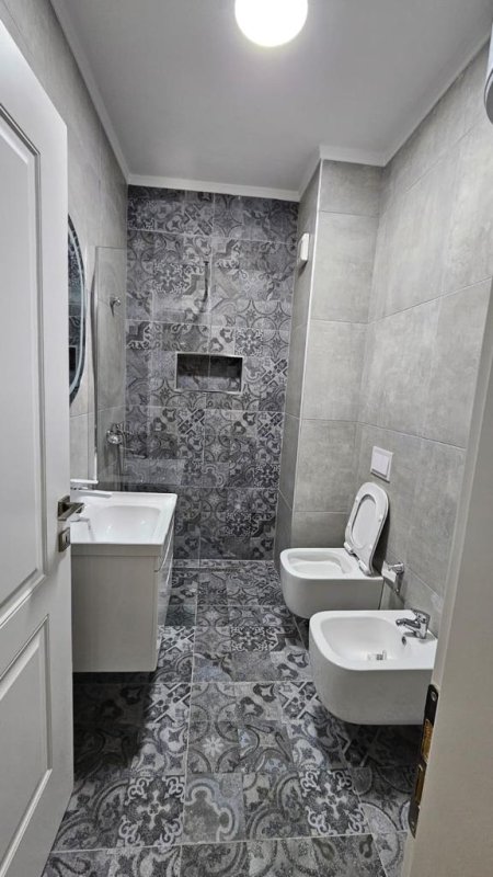 Tirane, jepet me qera apartament 2+1+BLK Kati 2, 600 Euro (Fiori Di Bosko)