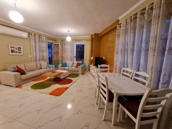 Tirane, jepet me qera apartament 2+1+BLK Kati 4, 104 m² 650 Euro (Liqnei i Thate)