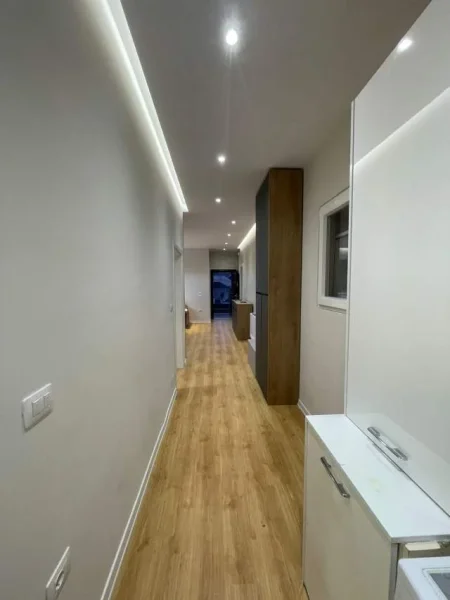 Tirane, jepet me qera apartament 2+1+A+BLK Kati 1, 100 m²  (Lucie Miloti)