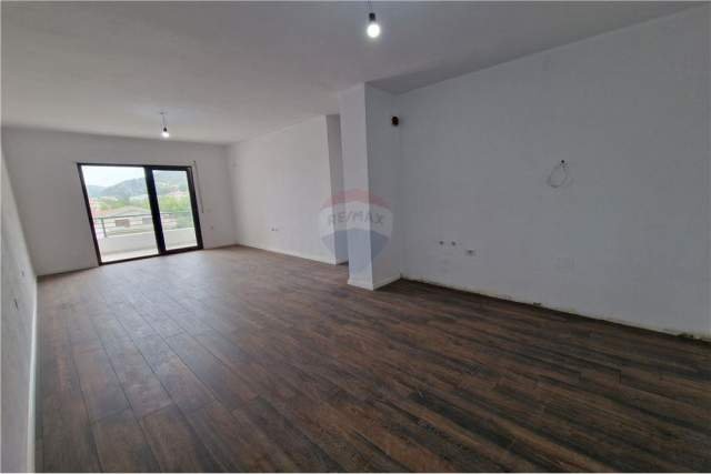 Shqiperi, shes apartament 2+1+BLK Kati 4, 94 m² 1.400 Euro/m2 (Rruga Murat Terbaci)