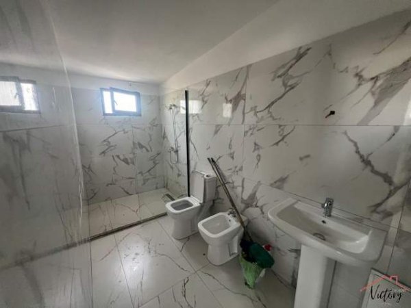 Golem, shitet apartament 1+1+BLK Kati 6, 60 m² 85.000 Euro (Bulevardi i Pishave, Golem, Kavaje)