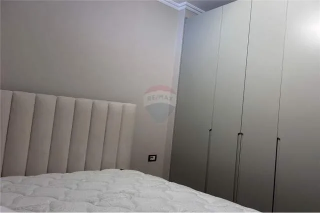 Tirane, jepet me qera apartament 2+1 Kati 1, 80 m² 450 Euro (Instituti i Fizikes Berthamore)