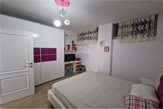 Vlore, jepet me qera apartament 2+1 Kati 0, 103 m² 450 Euro (Rr Dhimiter Konomi)