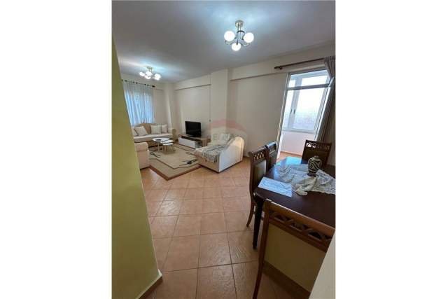 Tirane, shitet apartament 3+1 Kati 3, 120 m² 188.000 Euro (Rruga Bill Klinton)